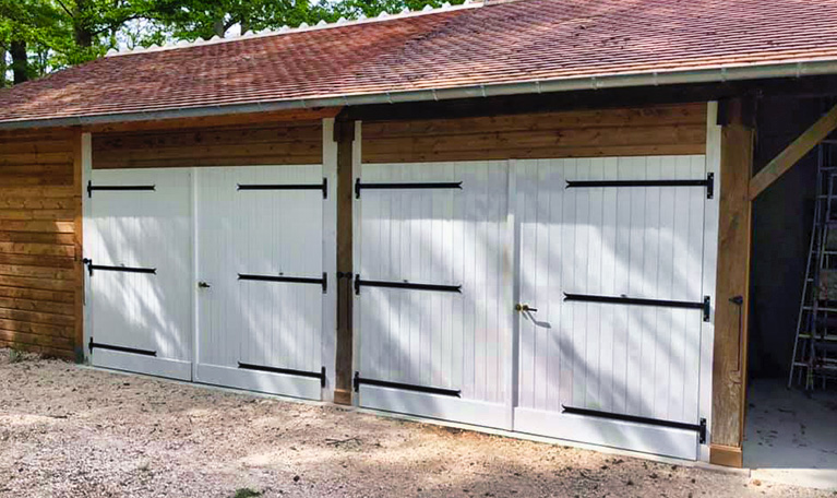 Portes de garage en bois